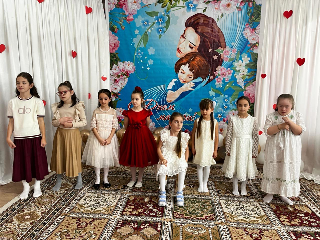 День матери — международный праздник в честь матерей